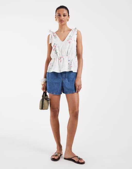 Vero Moda - Top met gestrikte schouder, peplumzoom en wilde bloemenprint in wit, 2 van 4