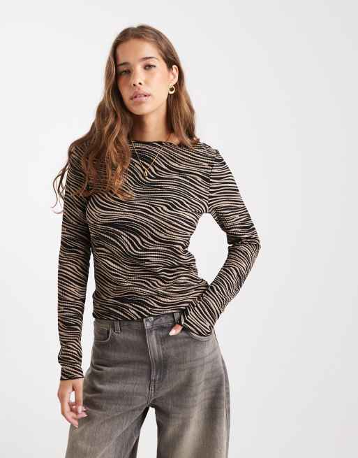 Vero Moda – Top z fakturowanego dżerseju w beżowo-czarny zwierzęcy wzór z długimi rękawami