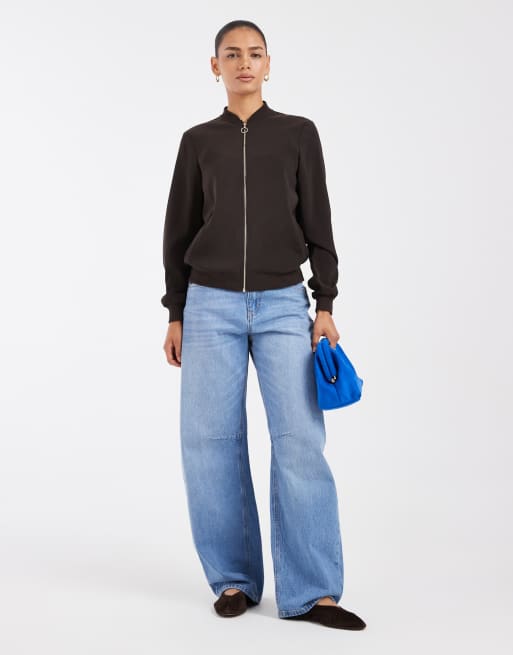 Vero Moda tunn bomberjacka med dragkedja framtill i chokladbrun, 2 av 4