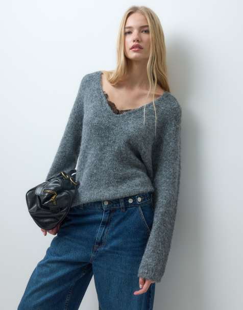 Vero Moda v-neck knitted jumper with lace detail in grey - view 1