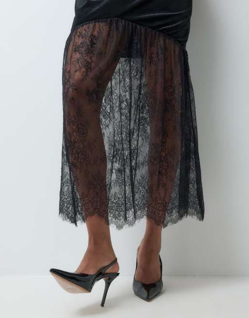 Vero Moda velvet midi dress with lace skirt in black, 4 of 5