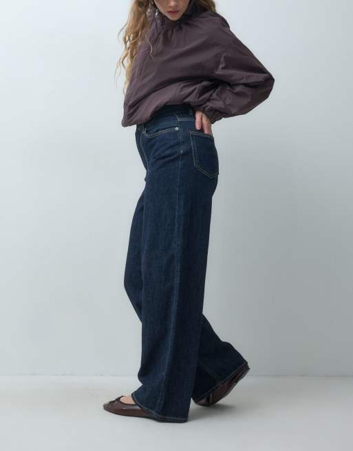 Vero Moda Vera mid rise loose tapered jeans in dark blue denim, 2 of 5