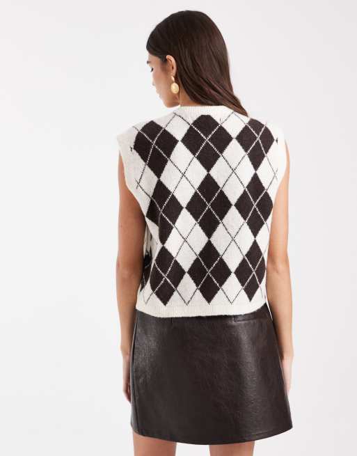 Vero Moda verkürzte Strickweste mit Schokoladenbraun-Argyle-Karomuster, 4 von 4