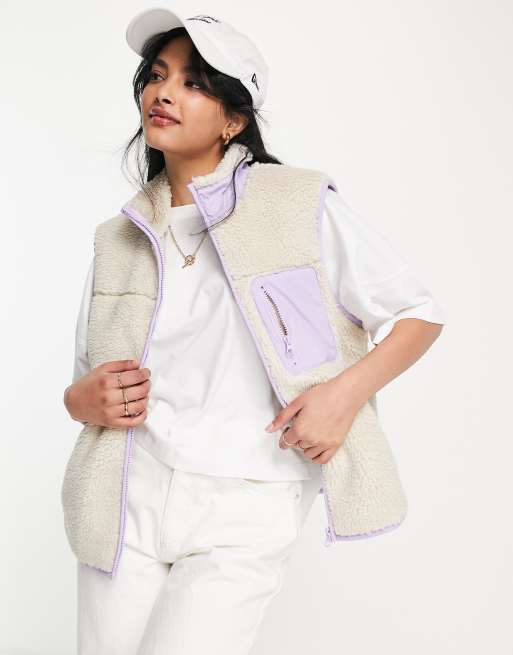 Vero Moda - Veste sans manches imitation peau de mouton avec poche lilas - Crème