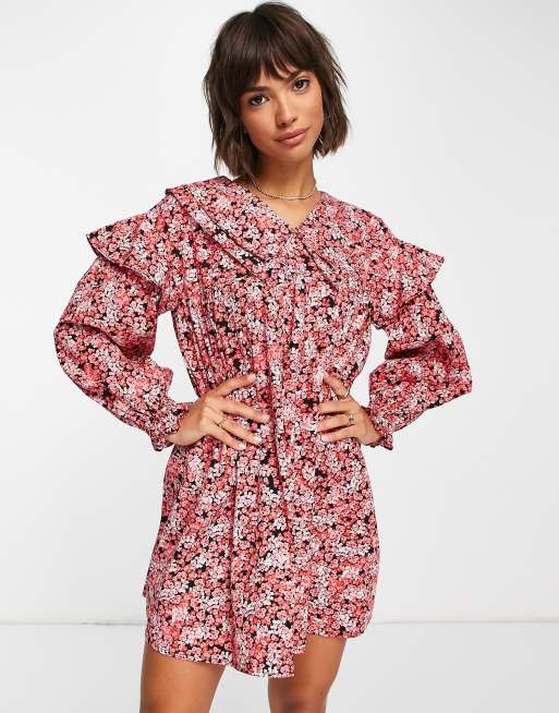 Vero Moda - Vestito grembiule corto in cotone rosso a fiori con colletto oversize - MULTI