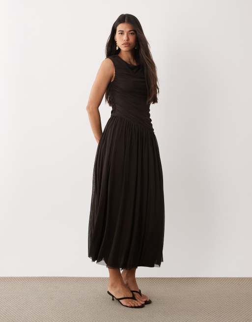 Vero Moda - Vestito lungo senza maniche arricciato marrone con vita asimmetrica , 3 di 4