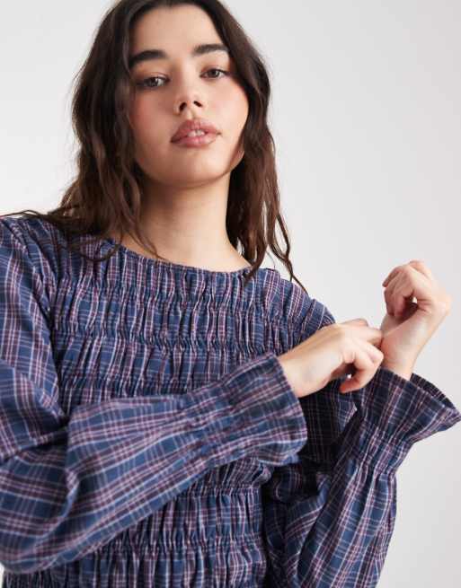 Vero Moda – Vinröd- och blårutig topp med smockat liv och poet-ärmar, 3 av 4
