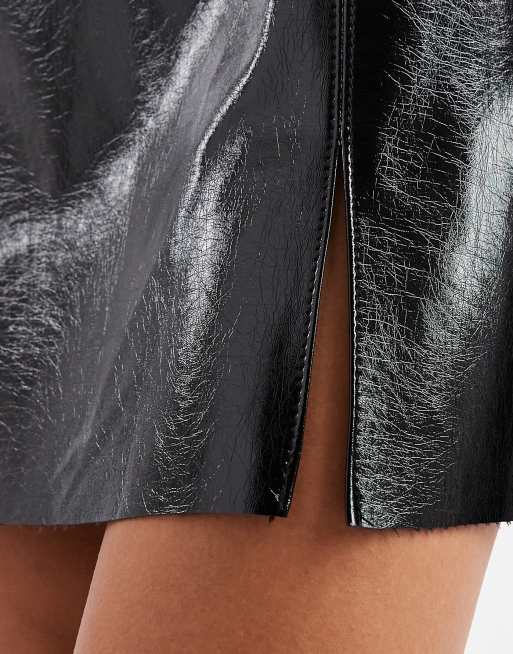 Vero Moda vinyl PU mini skirt with notch detail in black, 4 of 5