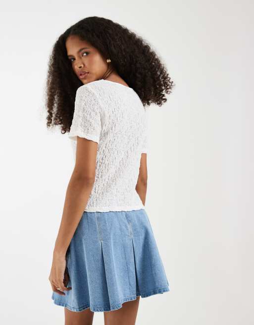 Vero Moda – Vit, asymmetrisk topp med krinklad textur och ryschad detalj, 3 av 4