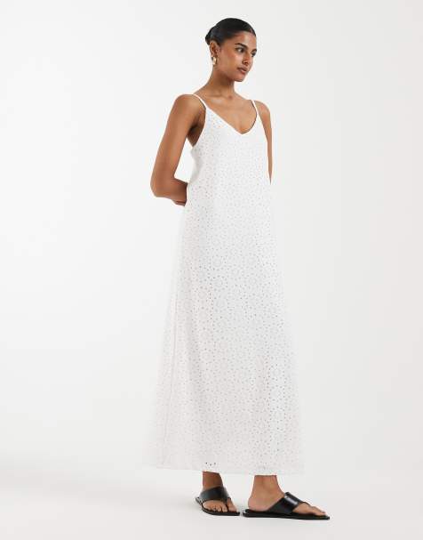 Vero Moda – Vit, blommig midiklänning i jersey med smala axelband och broderie anglaise - view 1