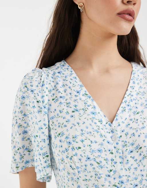 Vero Moda – Vit och blå, småblommig maxiklänning med knäppning, 3 av 4