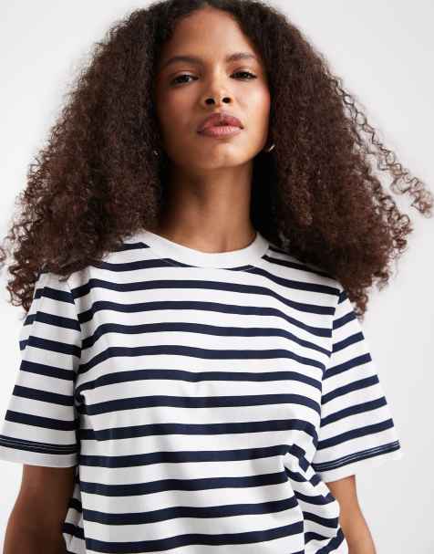 Vero Moda – Vit- och marinblårandig t-shirt med boxig passform - view 1