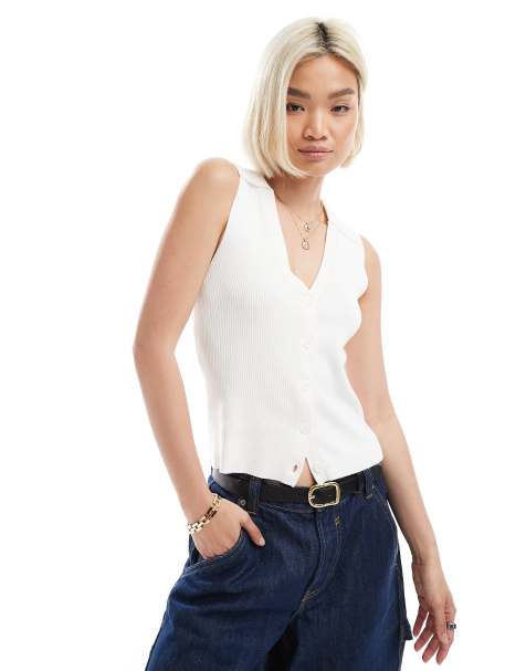 Vero Moda – Vit ribbstickad pikétopp utan ärmar - view 1