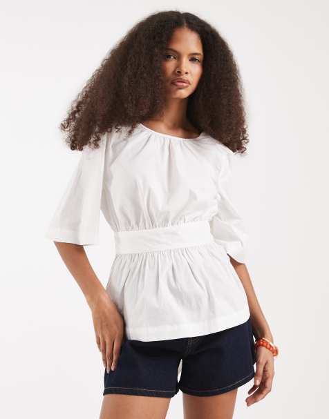 Vero Moda – Vit topp med låg rosett baktill i poplin - view 1
