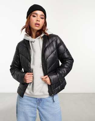 Vero Moda - Wattierte Steppjacke in Schwarz