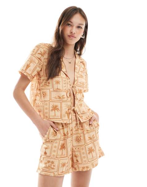 Vero Moda pull on shorts co-ord in tonal postcard print