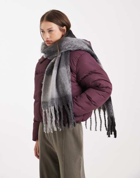 Vero Moda – Weicher Bouclé-Schal mit Karomuster in Schwarz und Grau - view 1