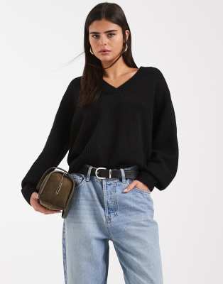 Vero Moda - Weicher Oversize-Pullover in Schwarz mit V-Ausschnitt