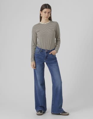Vero Moda - Weit geschnittene Denim-Jeans in Mittelblau