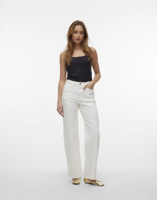 Vero Moda - Weit geschnittene Jeans in strahlendem Weiß