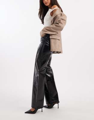 Vero Moda - Weite Hose aus Vinyl in Schwarz mit hohem Bund