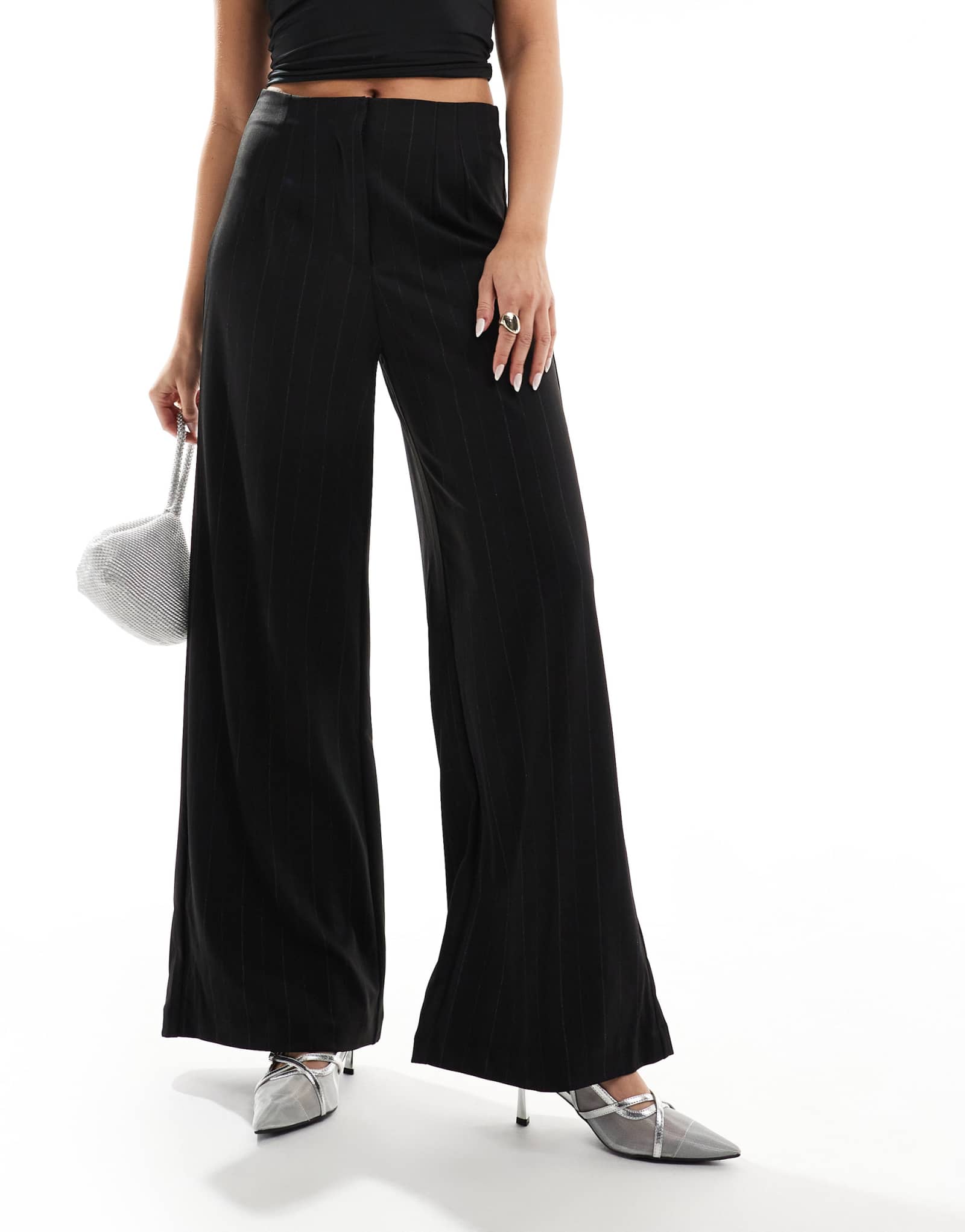 Широкие брюки Vero Moda в блестящую полоску черного цвета