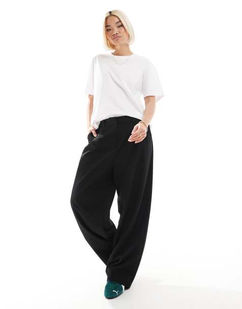 Vero Moda wide leg pleated tailored trouser in black - view 1