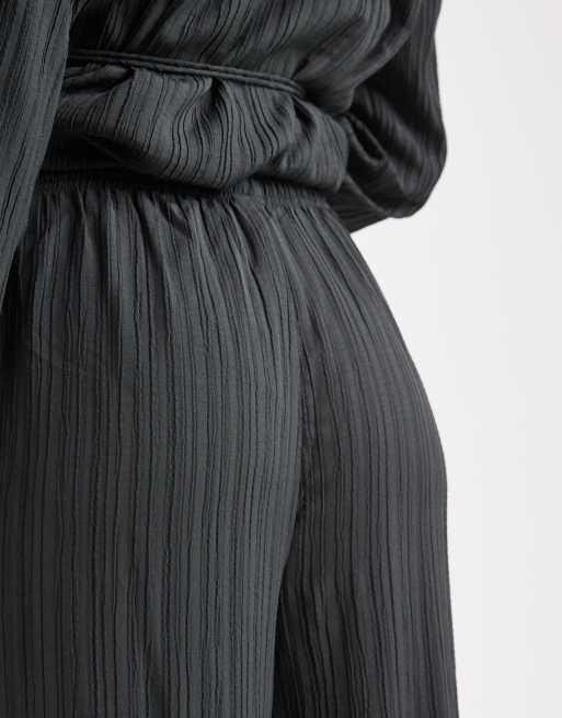 Vero Moda wide leg plisse pants in charcoal grey (part of a set), 3 of 5