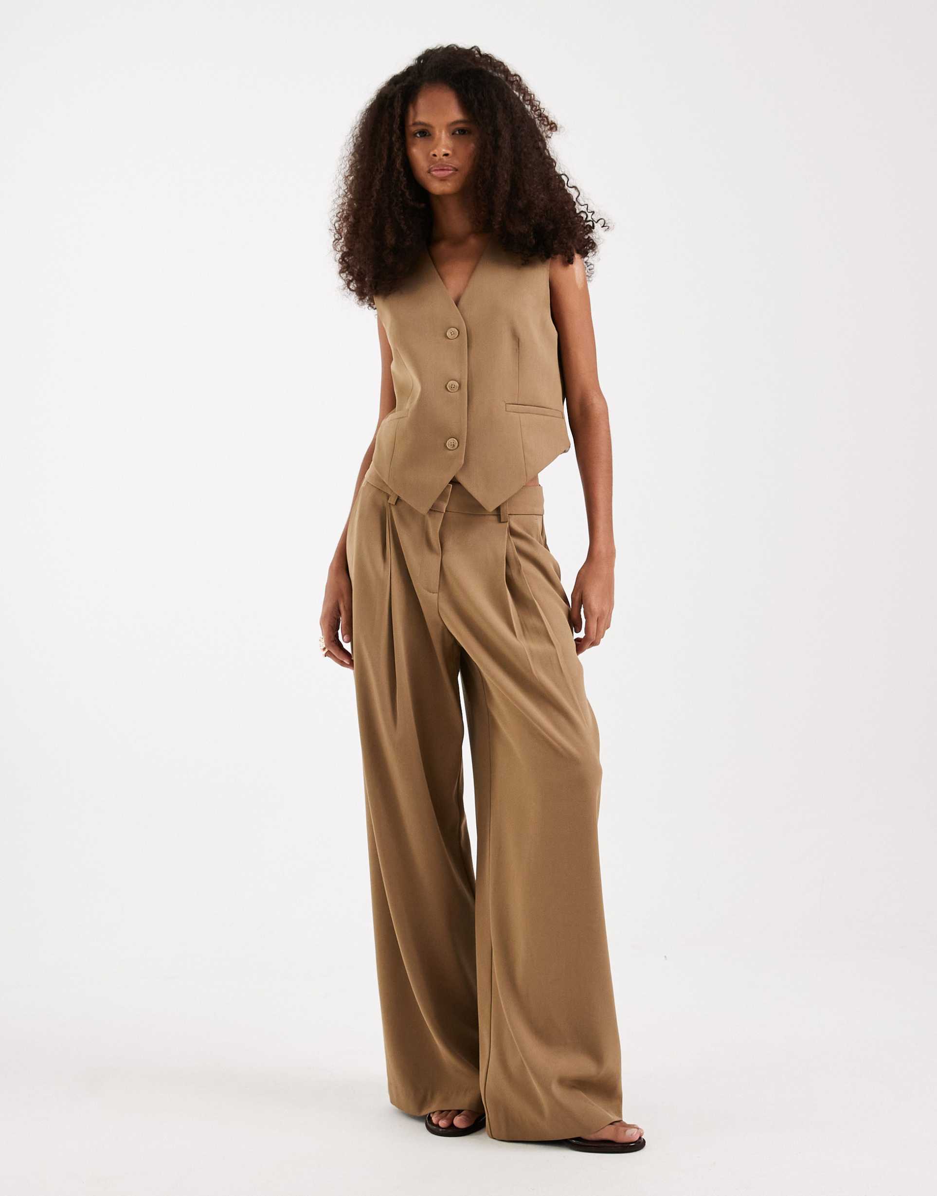 vero moda wide leg tailored pants mix & match in beige, part of a set