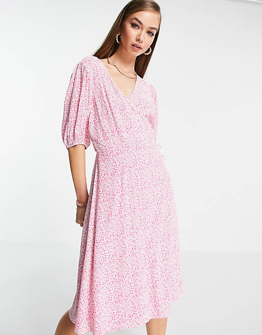 Dresses Vero Moda wrap midi dress in pink ditsy floral 