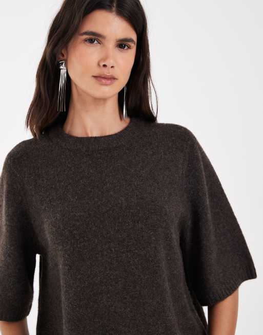 Vero Moda - Zachte gebreide top met korte mouwen en rechte pasvorm in gemêleerd chocoladebruin, 3 van 4