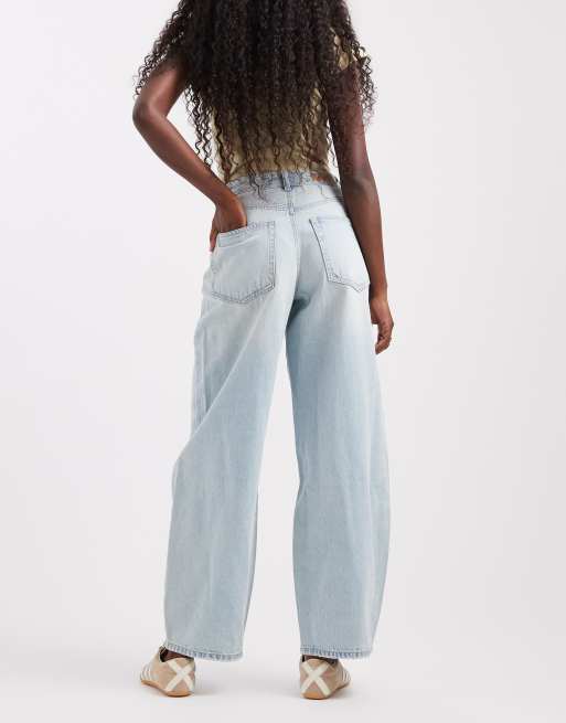 Vero Moda Zelda high rise barrel leg jeans with seam detail in light blue denim, 2 of 5