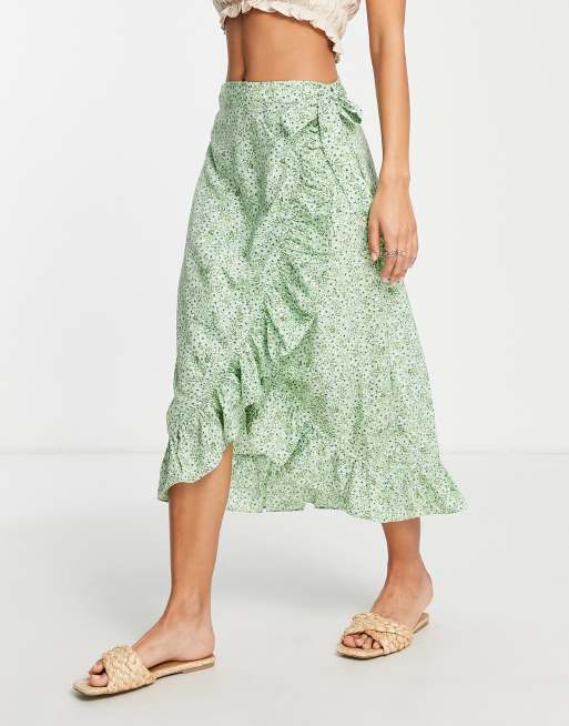 Vero Moda – Zielona spódnica midi z ozdobną falbanką w kwiatowy wzór