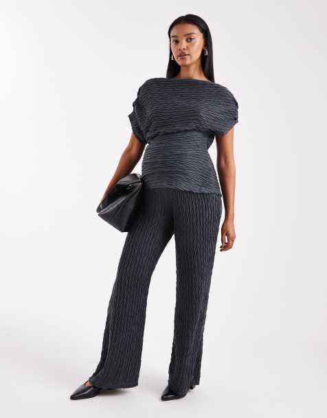 Vero Moda - Zwangerschapskleding - Co-ord set van soepelvallende top met blote schouders en textuur en broek met wijde pijpen van jersey in asfaltgrijs - view 1