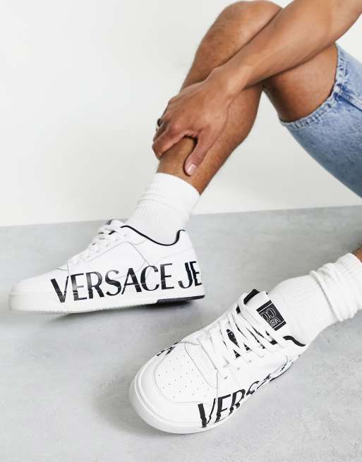Versace Jeans Couture print court sneakers in white, 2 of 4