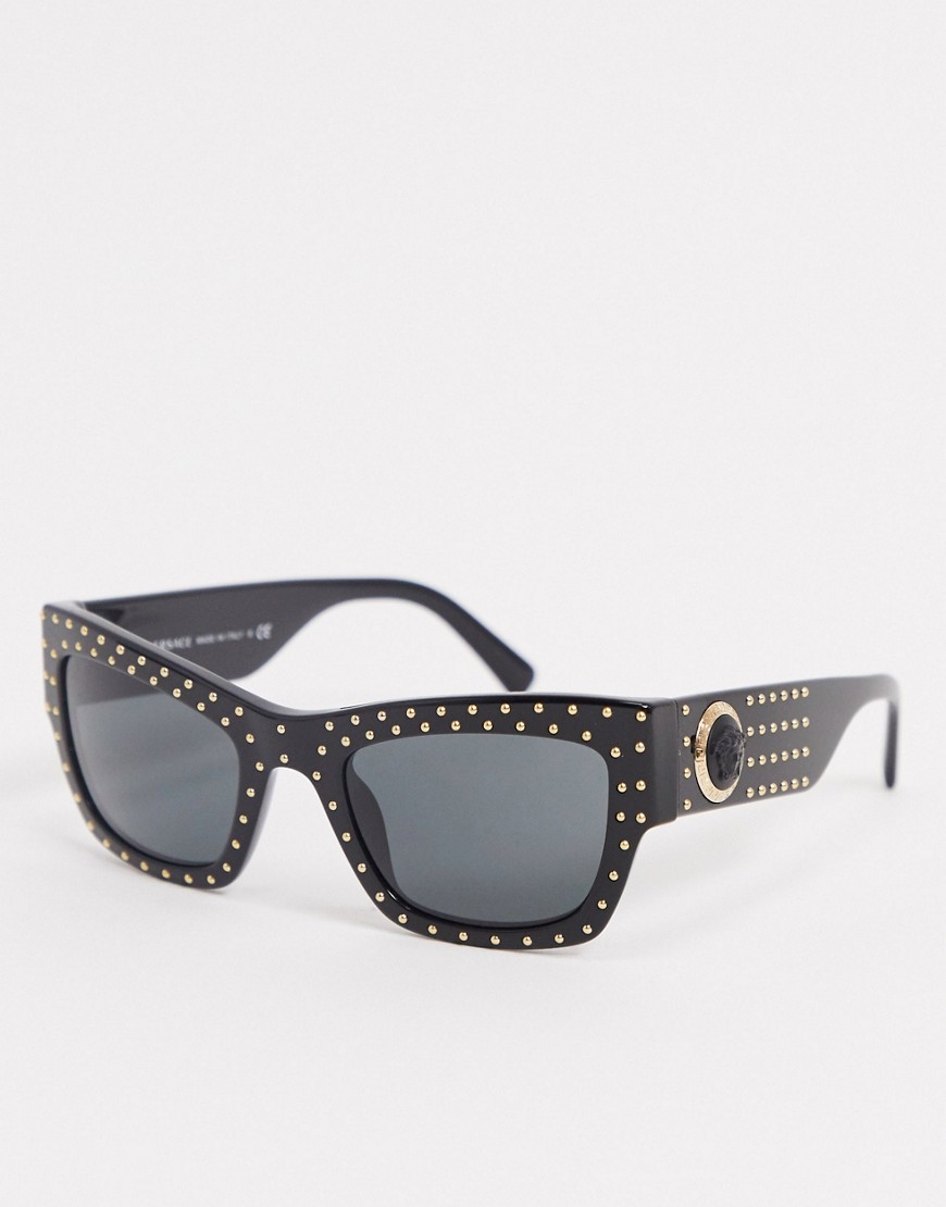 Versace - Retro vierkante zonnebril met gouden studdetail in zwart