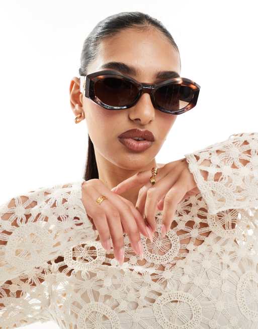 Versace – Wąskie sześciokątne okulary przeciwsłoneczne w szylkretowych oprawkach 