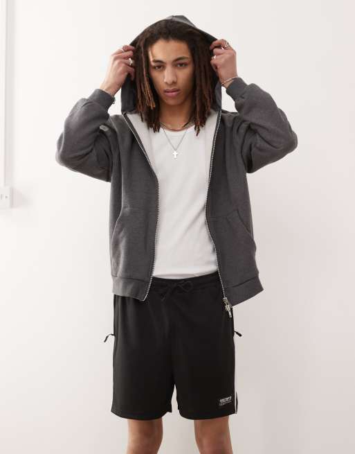Vertere Berlin logo contrast panel detail sports shorts in black, 2 of 5