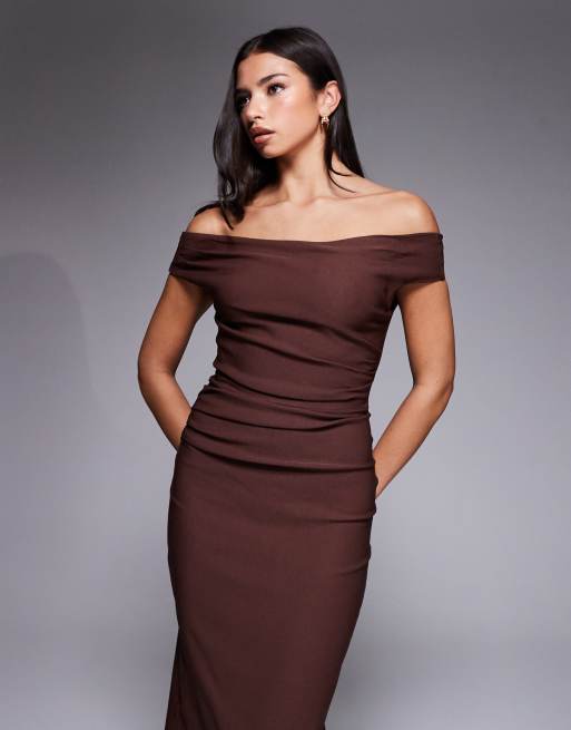 Vesper Bengaline off shoulder ruched front maxi dress in chocolate, 4 of 4