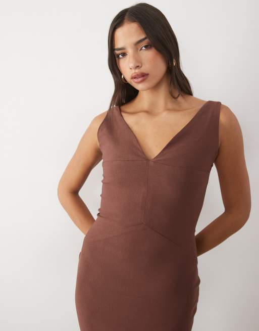 Vesper bengaline v-neck midaxi dress in chocolate, 2 of 4