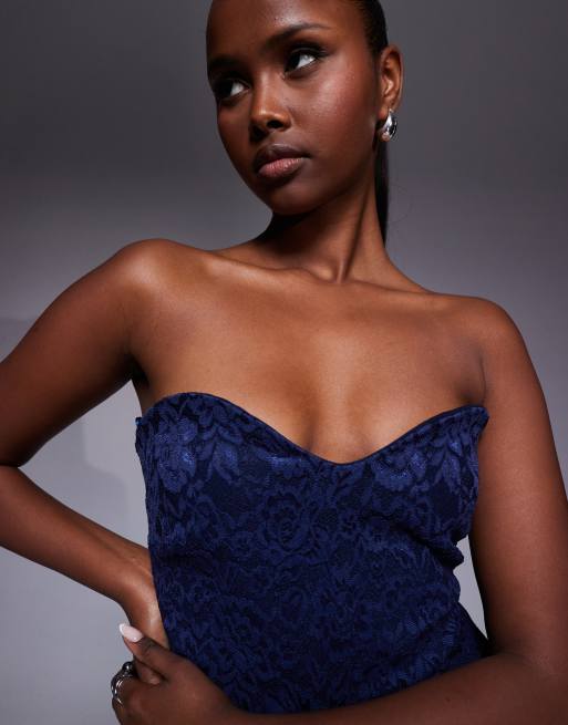 Vesper - Vestito midi blu navy in bengalina con strato sovrapposto in pizzo, fondo a pieghe e scollo a cuore, 3 di 4