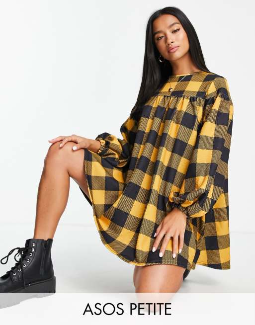 Vestido a cuadros vichy mostaza de corte amplio extragrande con lazada en la espalda de ASOS DESIGN Petite