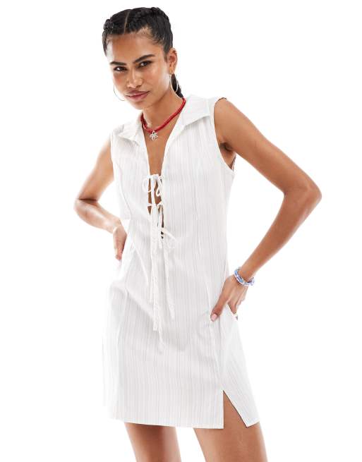 Vestido a rayas acampanado con lazada delantera de Reclaimed Vintage, 2 de 4