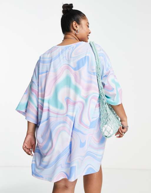 Vestido azul extragrande estilo camiseta con estampado de remolinos de ASOS DESIGN Curve, 2 de 4