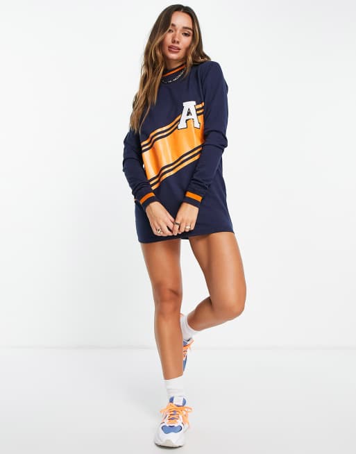 Vestido azul marino tipo sudadera con diseño universitario de Unique21