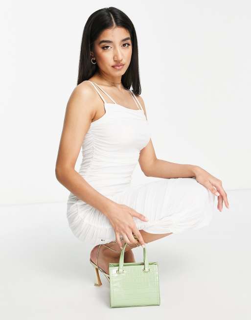 Vestido blanco ajustado y fruncido de malla de Little Mistress, 4 de 4