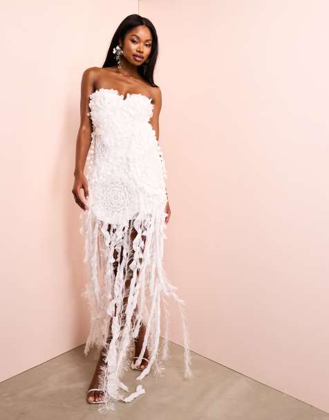Vestido blanco con escote palabra de honor, detalle de volante y diseño floral tridimensional de ASOS LUXE - view 1