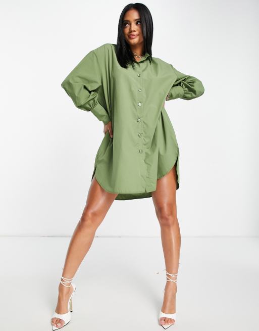 Vestido camisero caqui extragrande con bajo asimétrico de I Saw It First