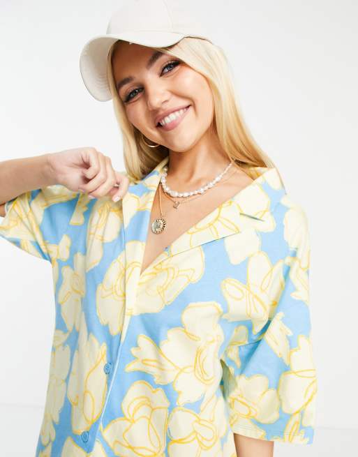 Vestido camisero con estampado floral amarillo y azul de ASOS DESIGN , 4 de 4