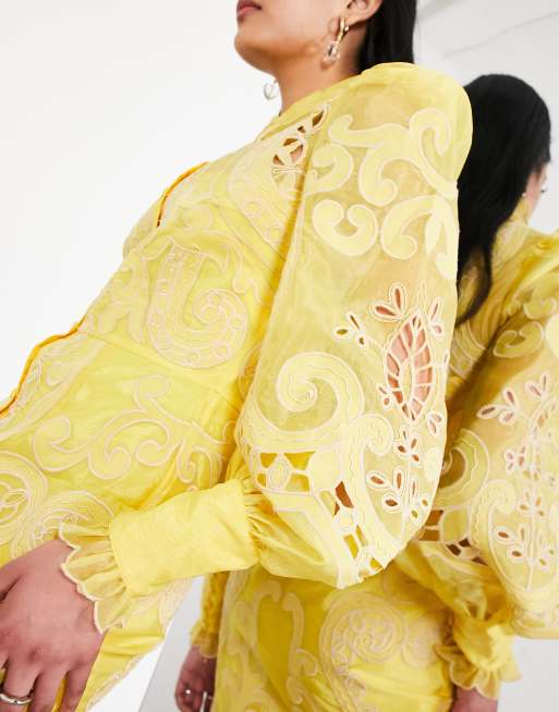 Vestido camisero corto amarillo de organza bordada de ASOS EDITION